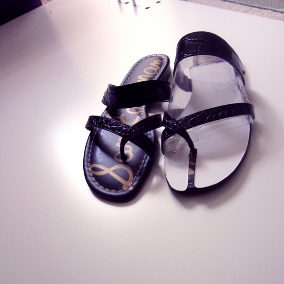 NEW BEAUTIFUL SLIDEBLACK LEATHER FLAT SANDAL SZ 10 - Picture 1 of 2